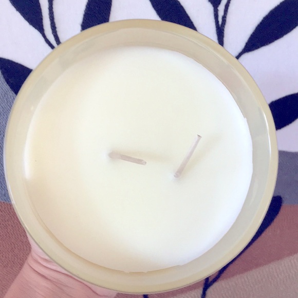 NWT! SAND AND FOG 2-wick candle Vanilla Coconut made w/ natural essential oils. - Picture 5 of 6
